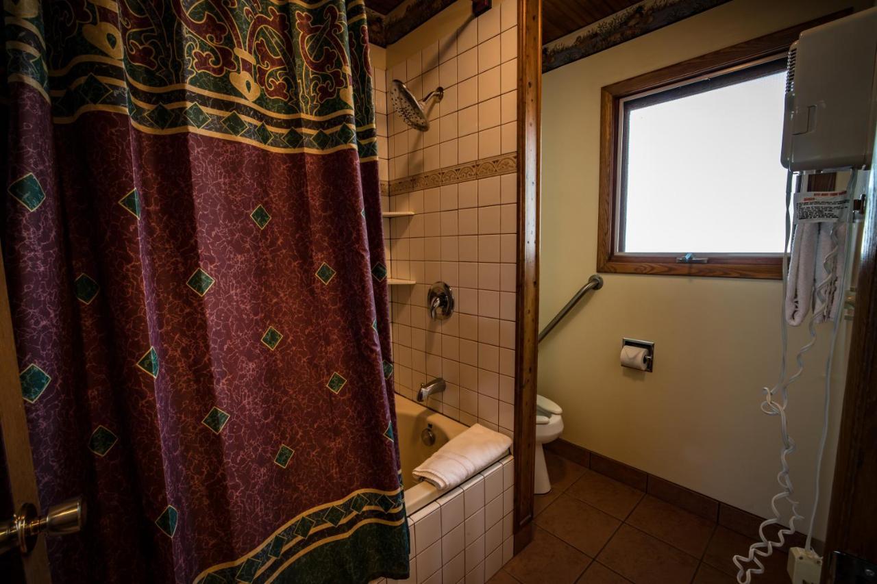 Riverside Motel Хейвард Экстерьер фото