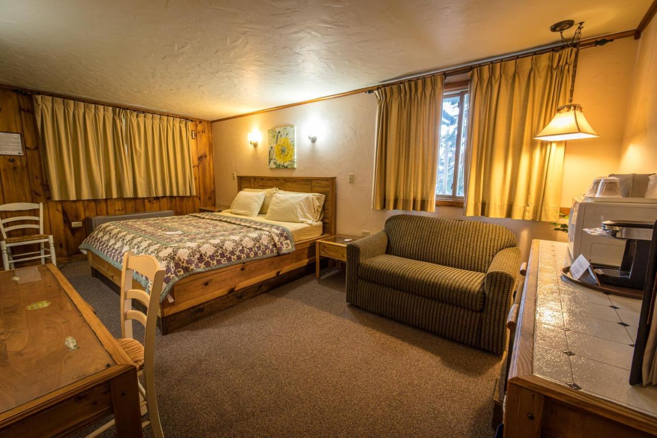 Riverside Motel Хейвард Экстерьер фото