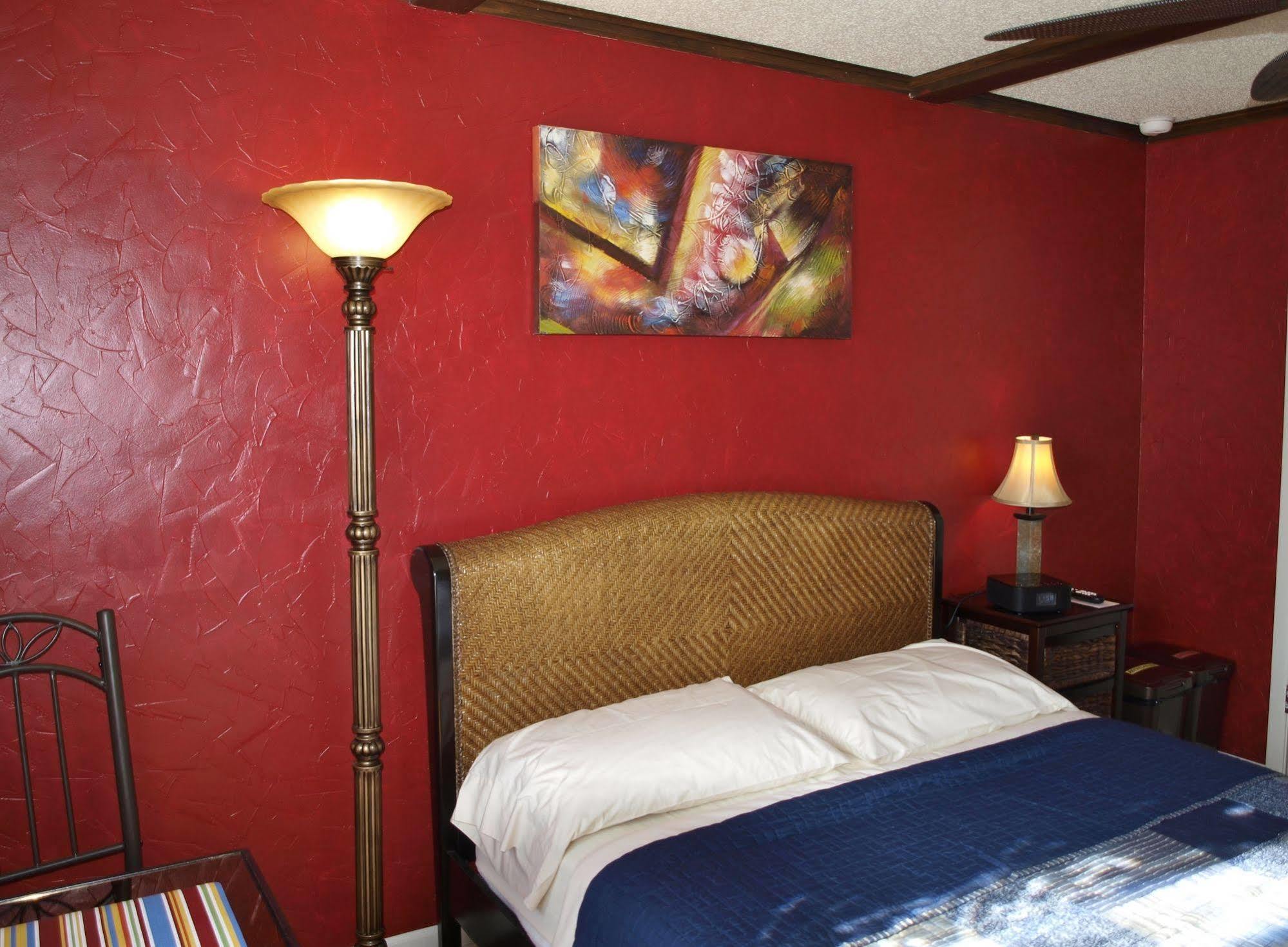 Riverside Motel Хейвард Экстерьер фото